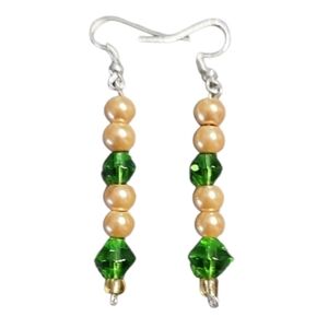 💥4 for $20💥Green and Gold Beaded Earrings Elegant
